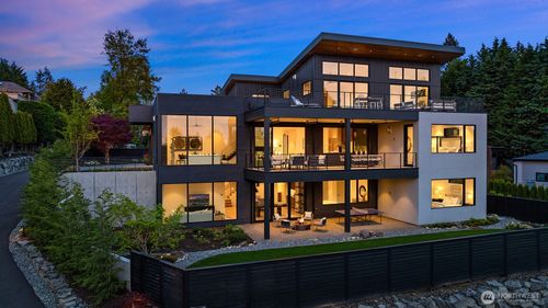 1032 89th Ave Ne, Bellevue, WA, 98004-3927 | Card Image