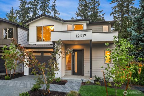 12917 Ne 78th Pl, Kirkland, WA, 98033-8217 | Card Image