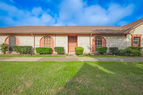 12223 Sharpview Dr, Houston, TX, 77072-2330 | Card Image