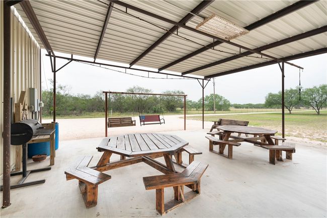 227 S Hollow Tree Dr, House other with 1 bedrooms, 1 bathrooms and null parking in Alice TX | Image 7