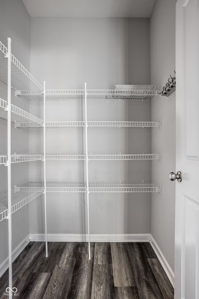 Large kitchen pantry! | Image 22