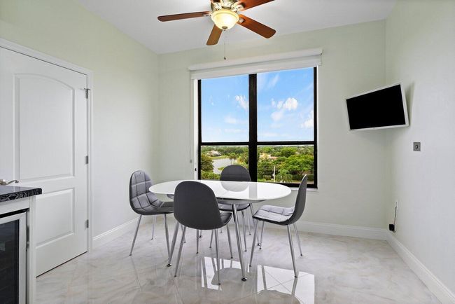 APT-802 - 7578 Regency Lake Dr, Condo with 3 bedrooms, 3 bathrooms and null parking in Boca Raton FL | Image 10