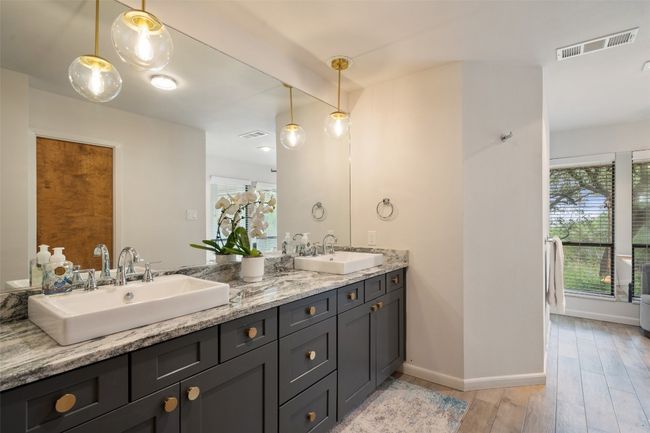 113 Comet, House other with 3 bedrooms, 2 bathrooms and 5 parking in Lakeway TX | Image 17