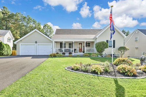 32 Elaine Dr, Ludlow, MA, 01056-1258 | Card Image