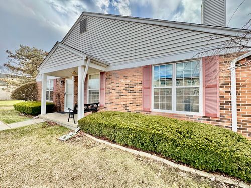 35466 Stillmeadow Ln, Clinton Twp, MI, 48035-3243 | Card Image
