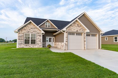 2107 Vinny Ave, Moberly, MO, 65270-4591 | Card Image