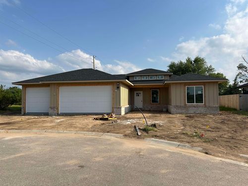 4422 N Sunny Ct, Wichita, KS, 67205-7201 | Card Image