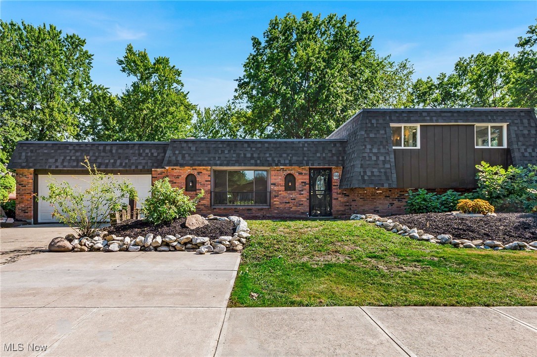 Edgewood Dr, Lorain, OH 44053