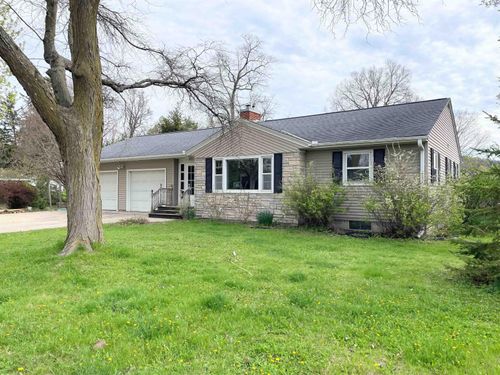 304 Iowa Avenue, Decorah, IA, 52101 | Card Image