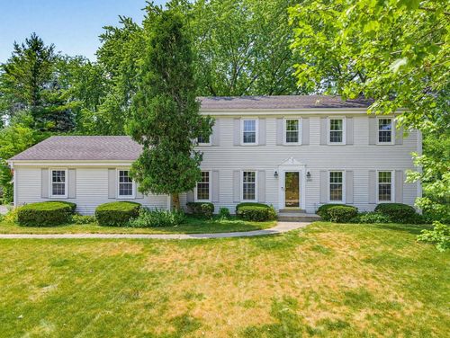2505 Almesbury Avenue, Brookfield, WI, 53045 | Card Image