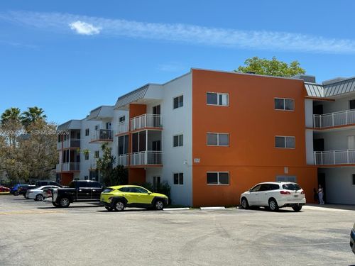311-d-11311 Sw 200th St, Miami, FL, 33157-8299 | Card Image