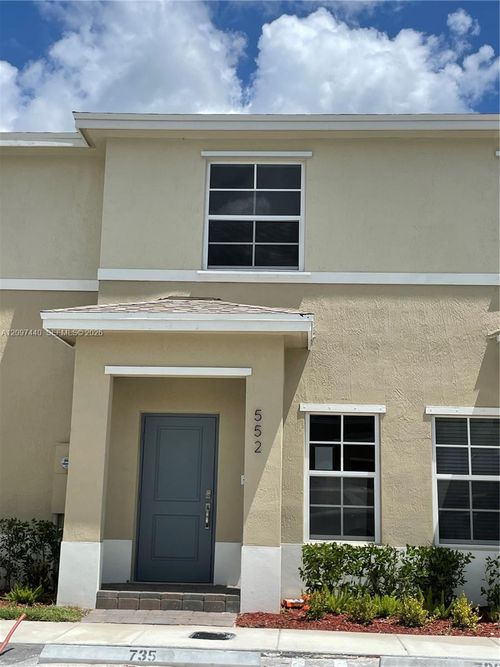 552-552 Ne 4th Ln, Florida City, FL, 33034-3271 | Card Image