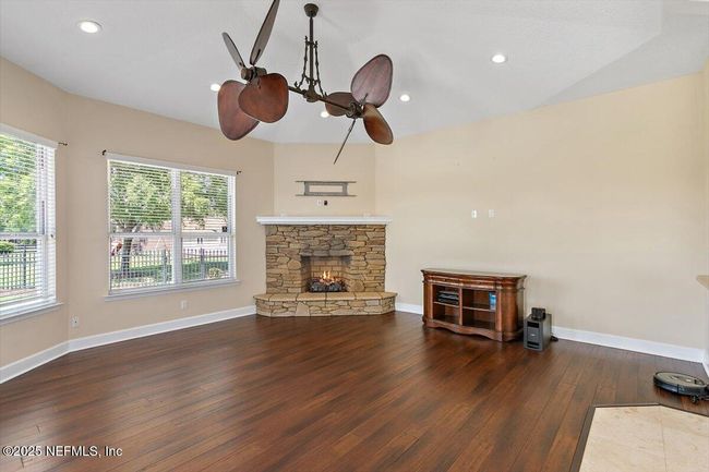 Family Living room | Image 11