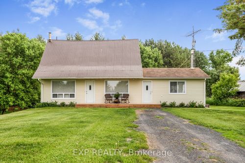 330 Concession 1 Rd, Vankleek Hill, ON, K0B1R0 | Card Image
