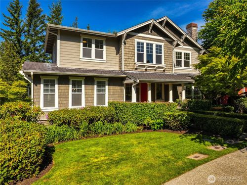 6722 Azalea Way Se, Snoqualmie, WA, 98065-9069 | Card Image
