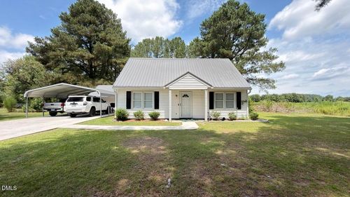 2704 Stoneybrook Rd, Farmville, NC, 27828-9257 | Card Image