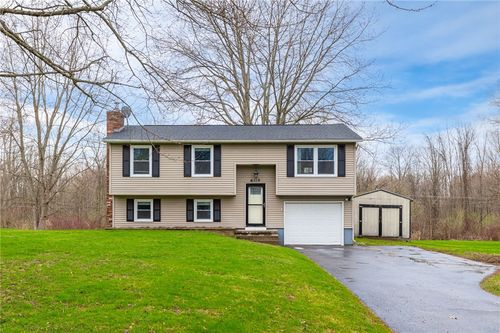 6119 Hollybush Ln, Ontario, NY, 14519-9107 | Card Image