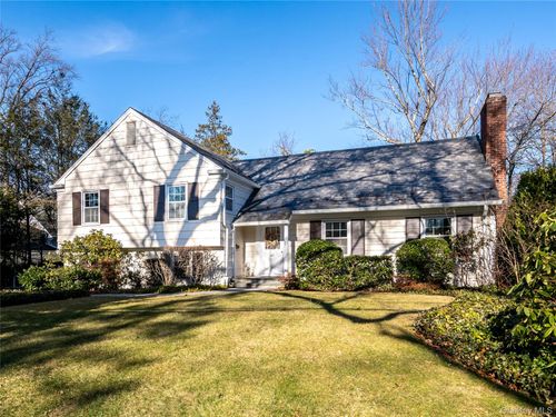 427 Ryder Rd, Manhasset, NY, 11030-2761 | Card Image