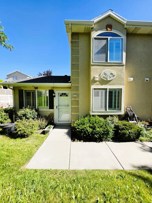 4789 W Foggia Ct, West Jordan, UT, 84084-7920 | Card Image