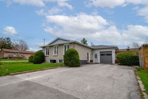 27 Hillside Dr, Lindsay, ON, K9V1A3 | Card Image