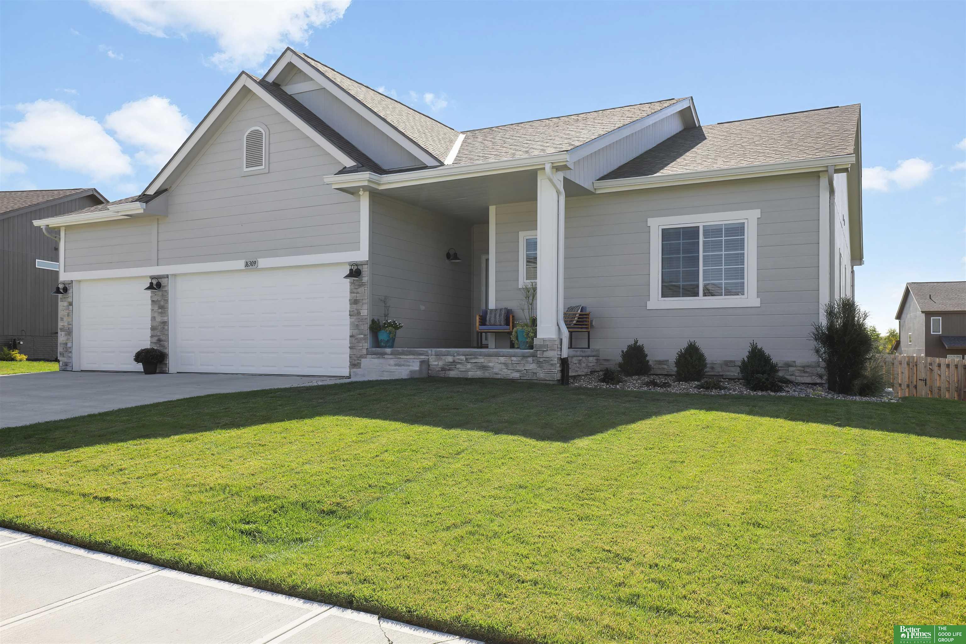 Vane St, Bennington, NE 68007