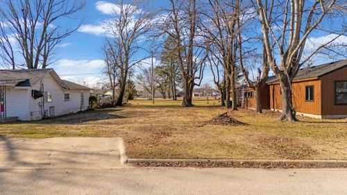 1847 B St Ne, Miami, OK, 74354-2737 | Card Image