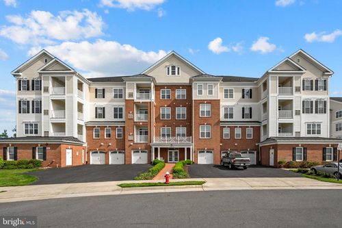 300-44605 York Crest Ter, ASHBURN, VA, 20147-5724 | Card Image