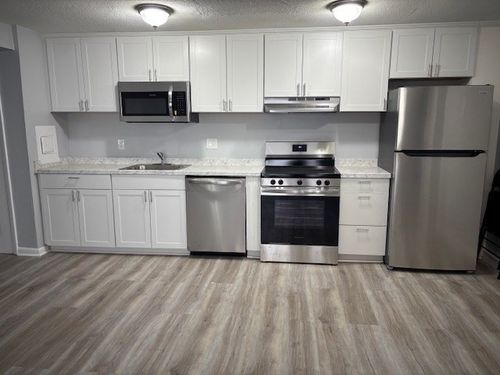 apt-4-127 Atlantic Ave, Revere, MA, 02151-5460 | Card Image