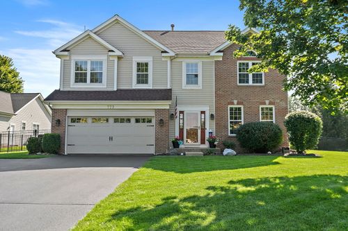 773 Providence Ln, Crystal Lake, IL, 60012-3781 | Card Image