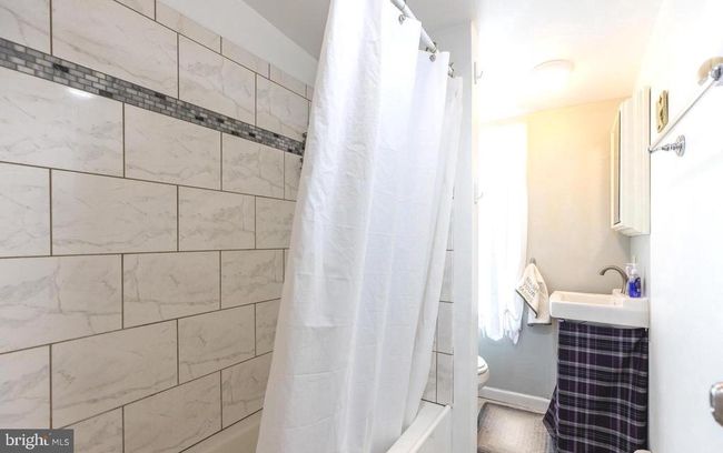 16 W 3 Rd St, Home with 2 bedrooms, 2 bathrooms and null parking in MARCUS HOOK PA | Image 6