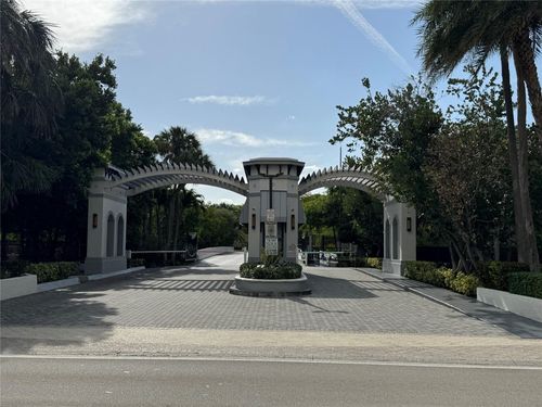 216-216 Poinciana Dr, Sunny Isles Beach, FL, 33160-4519 | Card Image