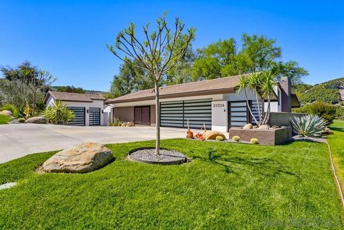 32326 Cahuka Ct, Pauma Valley, CA, 92061-1640 | Card Image