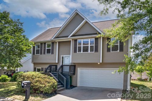 85 Rotunda Cir, Asheville, NC, 28806-0005 | Card Image
