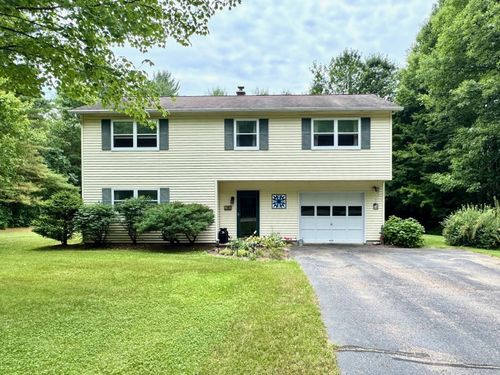 43 Quail Hollow Dr, Milton, VT, 05468-3581 | Card Image