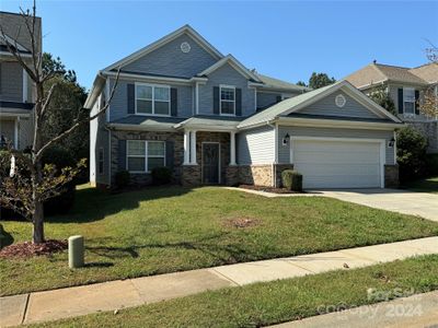 9407 Seamill Road, House other with 5 bedrooms, 2 bathrooms and null parking in Charlotte NC | Image 2