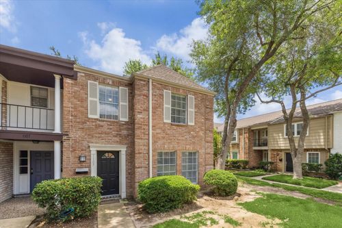 1107 Country Place Dr, Houston, TX, 77079-4705 | Card Image