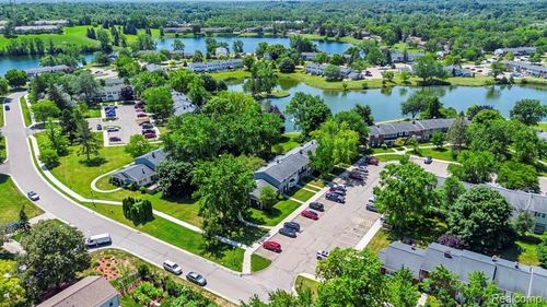 20204 Longwood Ct, Northville, MI, 48167-1929 | Card Image