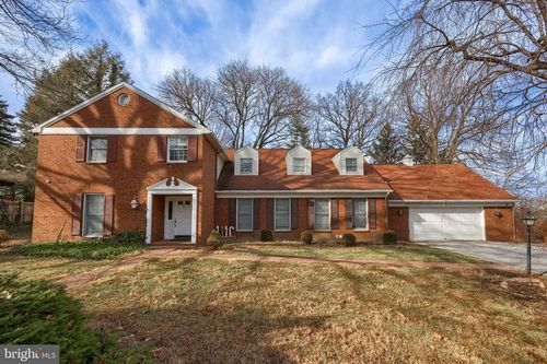 197 Scarboro Dr, YORK, PA, 17403-3845 | Card Image