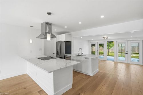 1205 Hilltop Dr, NAPLES, FL, 34103-3323 | Card Image