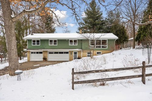 3974 Fairview Ave N, Arden Hills, MN, 55112-2804 | Card Image