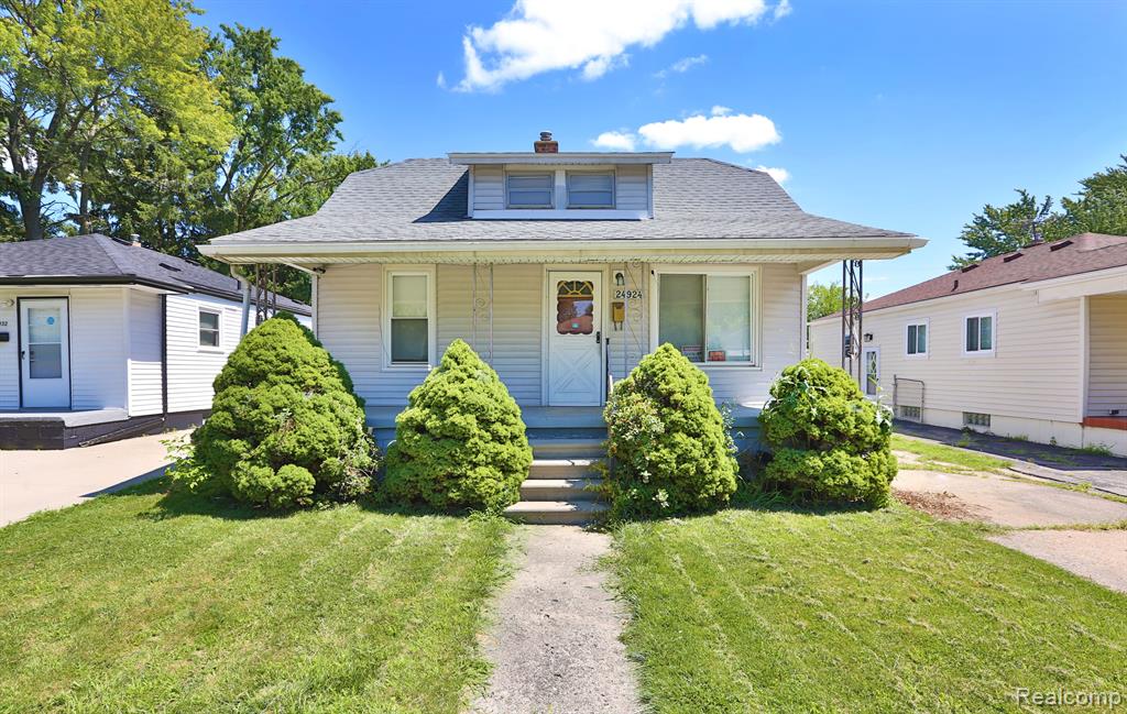 Tuscany Ave, Eastpointe, MI 48021