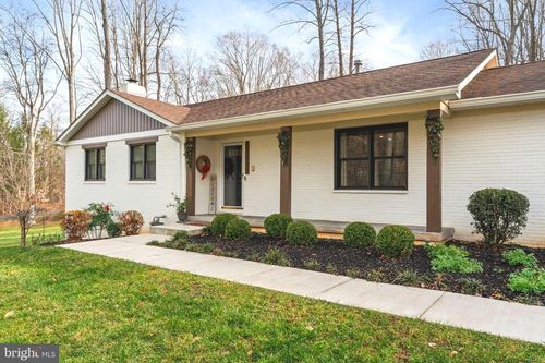 11049 Newood Dr, MANASSAS, VA, 20111-2938 | Card Image