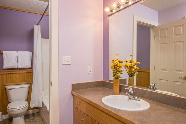 Primary ensuite bath on main floor | Image 12