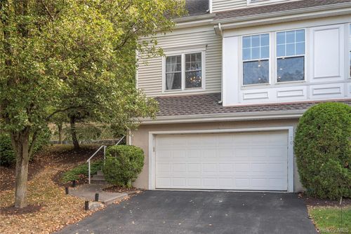 70 Briarbrook Dr, Briarcliff Manor, NY, 10510-2075 | Card Image