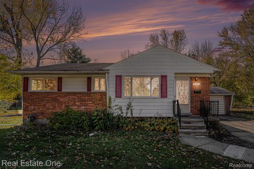 31941 Kathryn St, Garden City, MI, 48135-3333 | Card Image