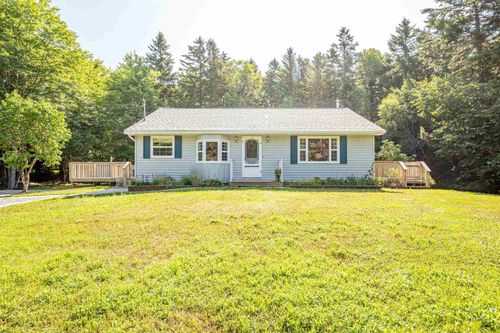 18 Archibald Dr, Fall River, NS, B2T1E8 | Card Image