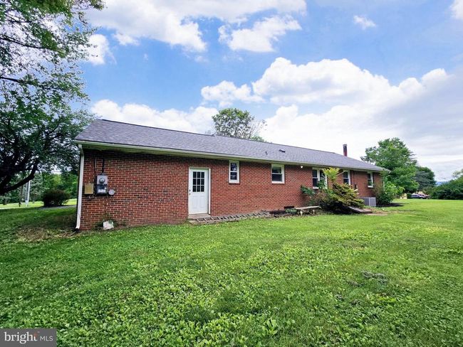 3390 Point Of Rocks Rd, House other with 3 bedrooms, 2 bathrooms and null parking in JEFFERSON MD | Image 4