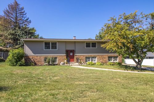 1667 S Raddant Rd, Batavia, IL, 60510-9505 | Card Image