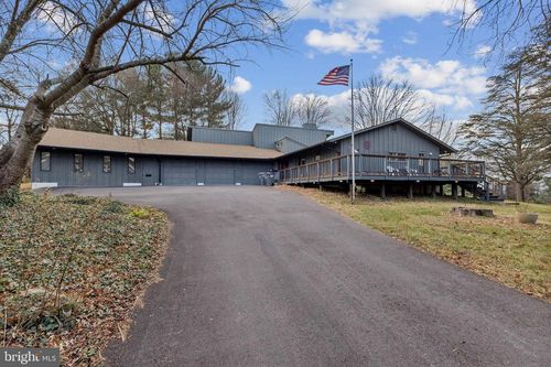 17167 Simpson Cir, PAEONIAN SPRINGS, VA, 20129-1735 | Card Image