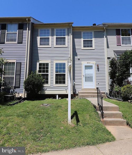 18365 Honeylocust Cir, GAITHERSBURG, MD, 20879-5270 | Card Image